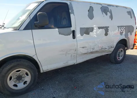 2008 Chevrolet Express Work Van из США, поврежденный, VIN 1GCGG25C081109587